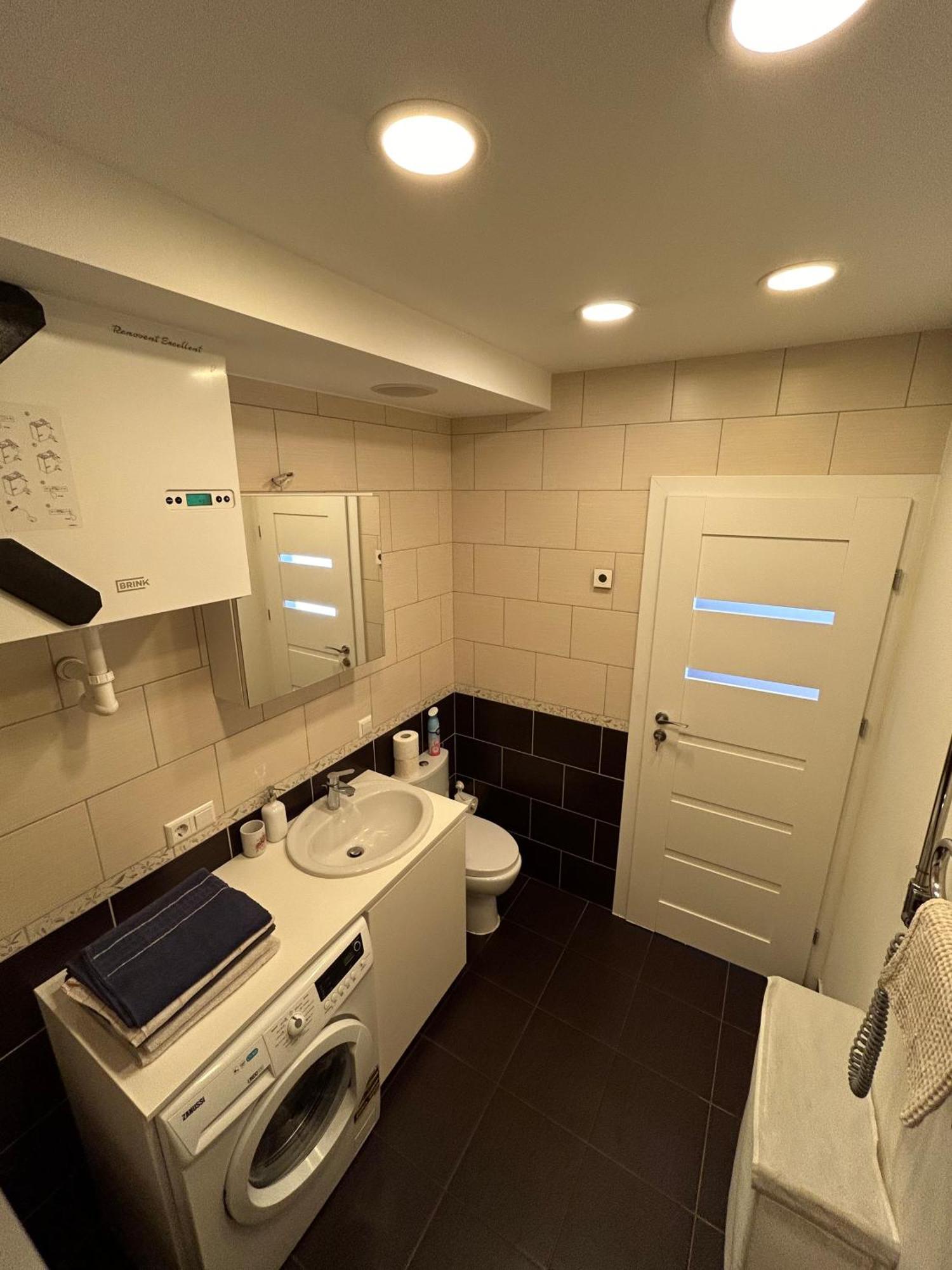 Your Home - Spacious Apartment In City Center, With Balcony & Self Check-In VNO Exterior foto