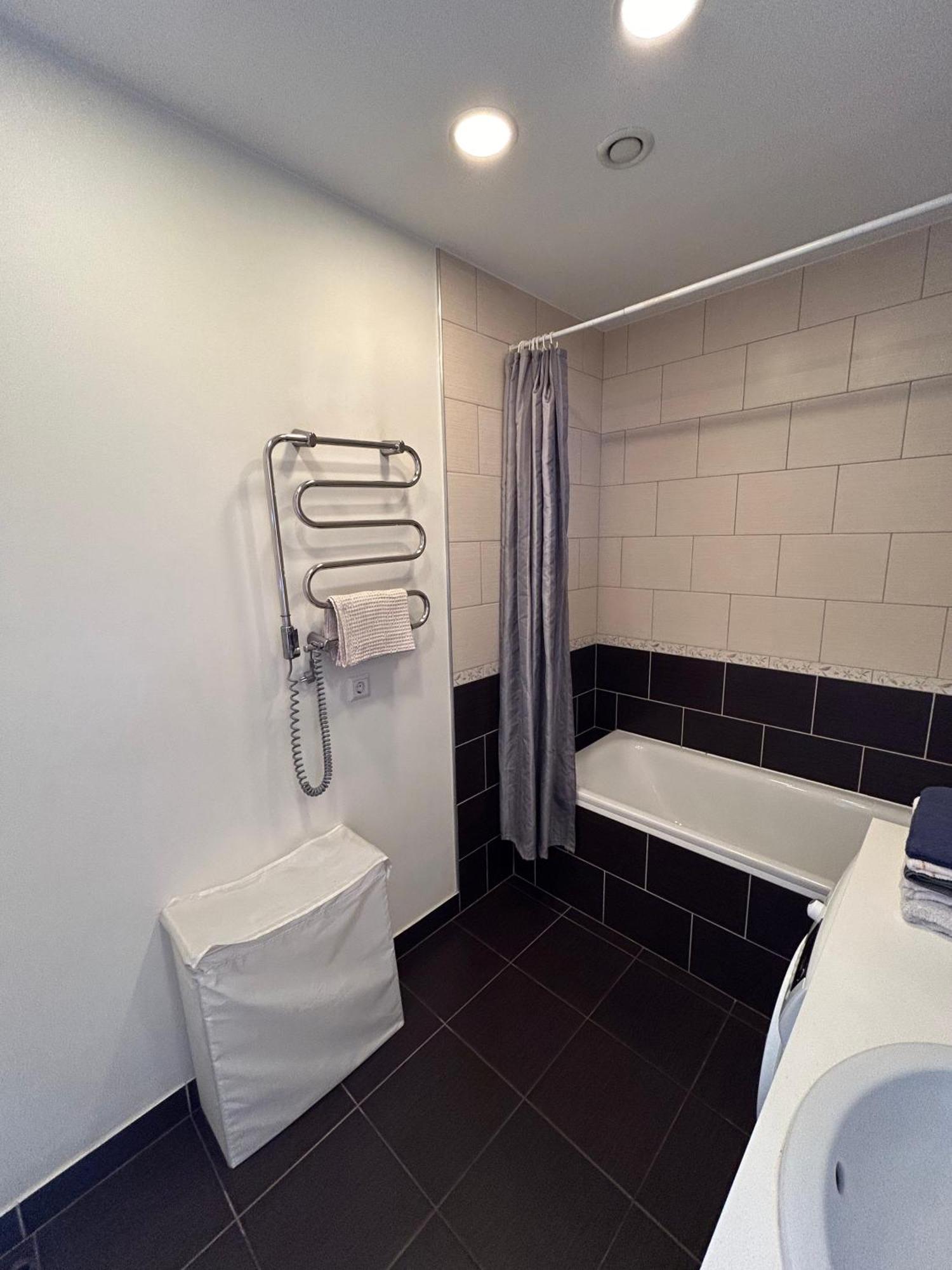 Your Home - Spacious Apartment In City Center, With Balcony & Self Check-In VNO Exterior foto