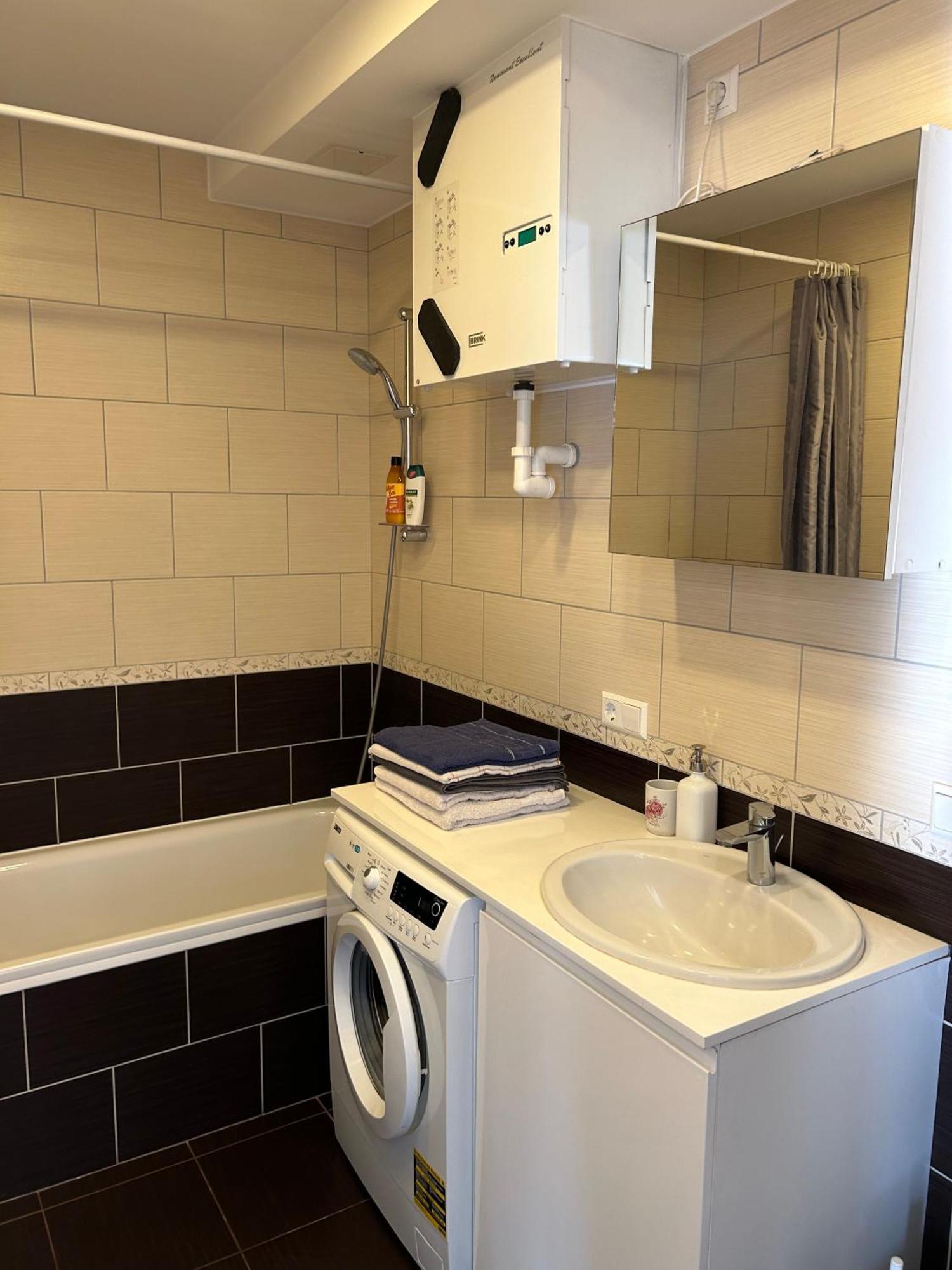 Your Home - Spacious Apartment In City Center, With Balcony & Self Check-In VNO Exterior foto